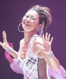 叶倩文的个人资料,华语乐坛天后，传奇人生与音乐成就的璀璨篇章